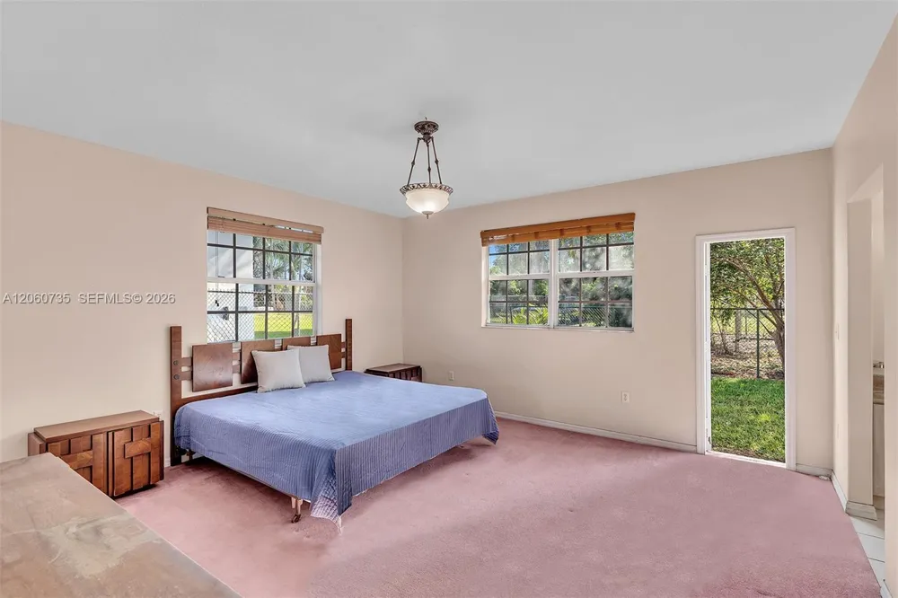 279 NW 119th Ave. Miami, FL 33182