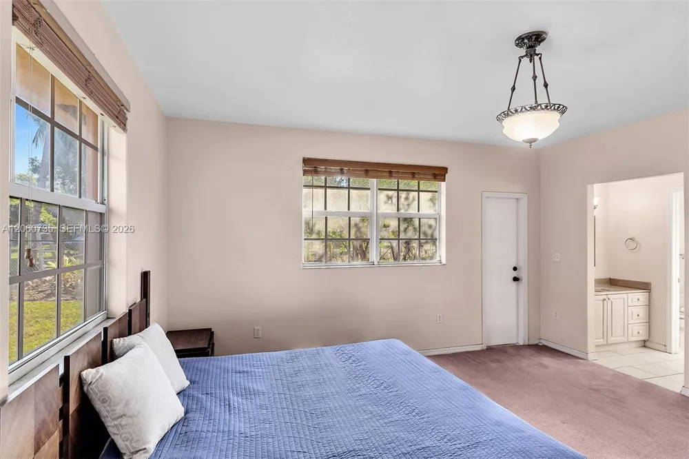 279 NW 119th Ave. Miami, FL 33182