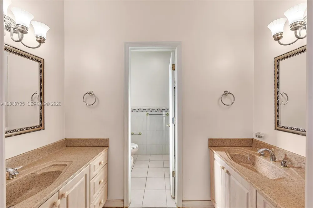 279 NW 119th Ave. Miami, FL 33182