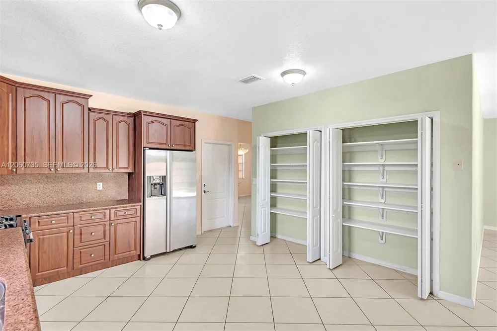 279 NW 119th Ave. Miami, FL 33182