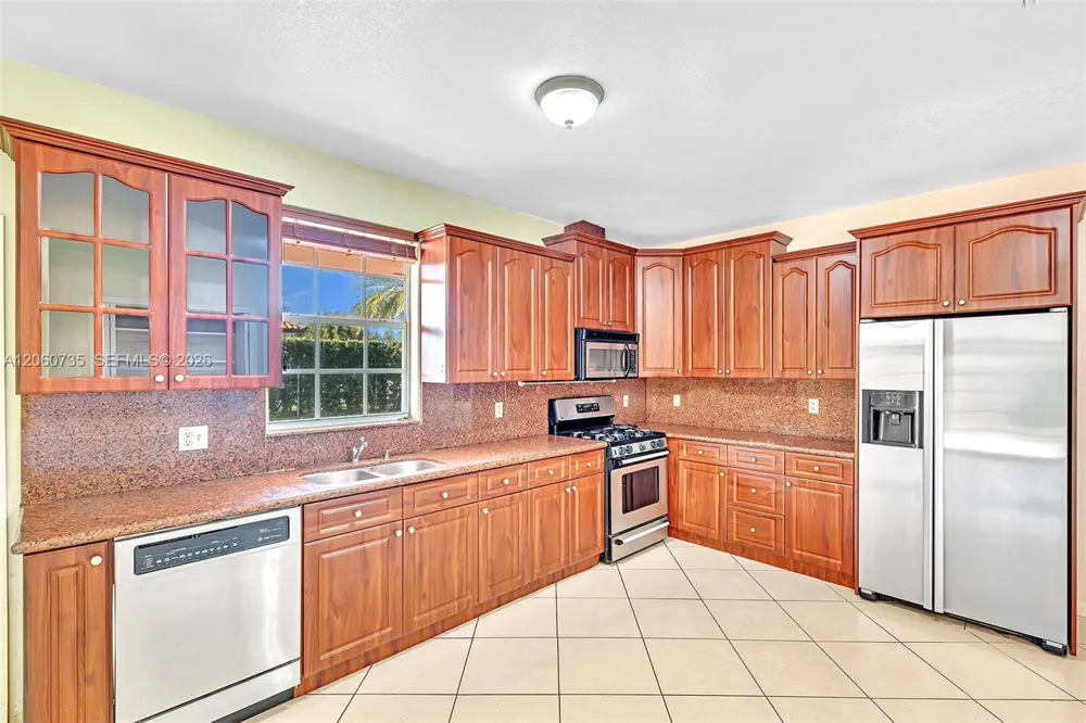 279 NW 119th Ave. Miami, FL 33182