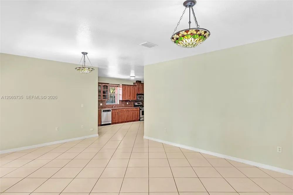 279 NW 119th Ave. Miami, FL 33182