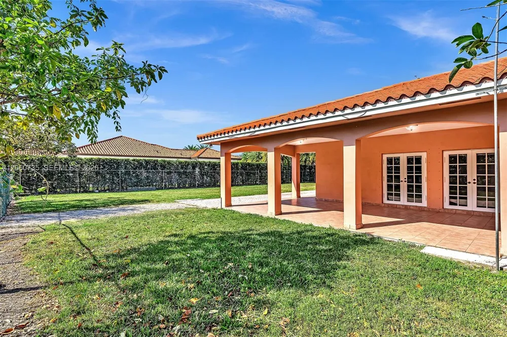 279 NW 119th Ave. Miami, FL 33182