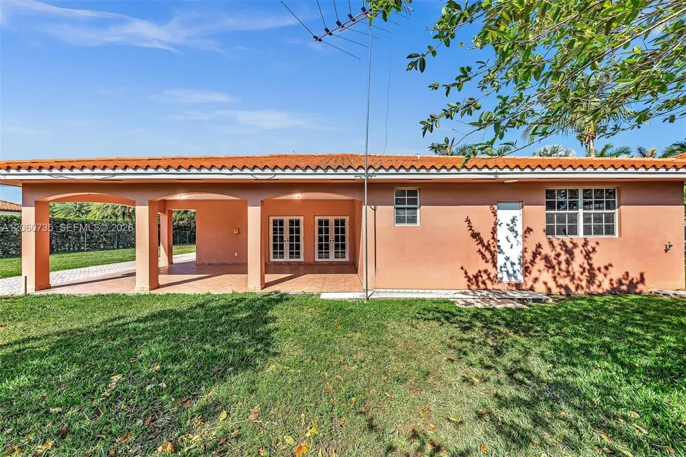 279 NW 119th Ave. Miami, FL 33182