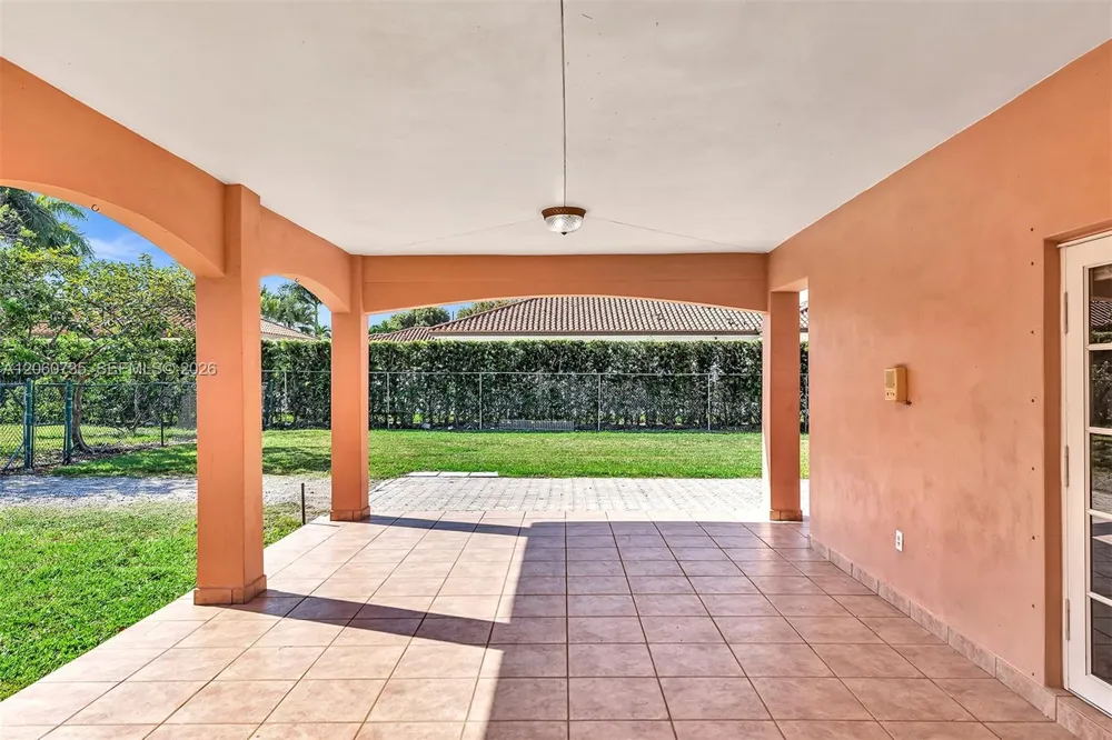279 NW 119th Ave. Miami, FL 33182