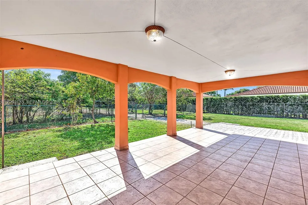 279 NW 119th Ave. Miami, FL 33182