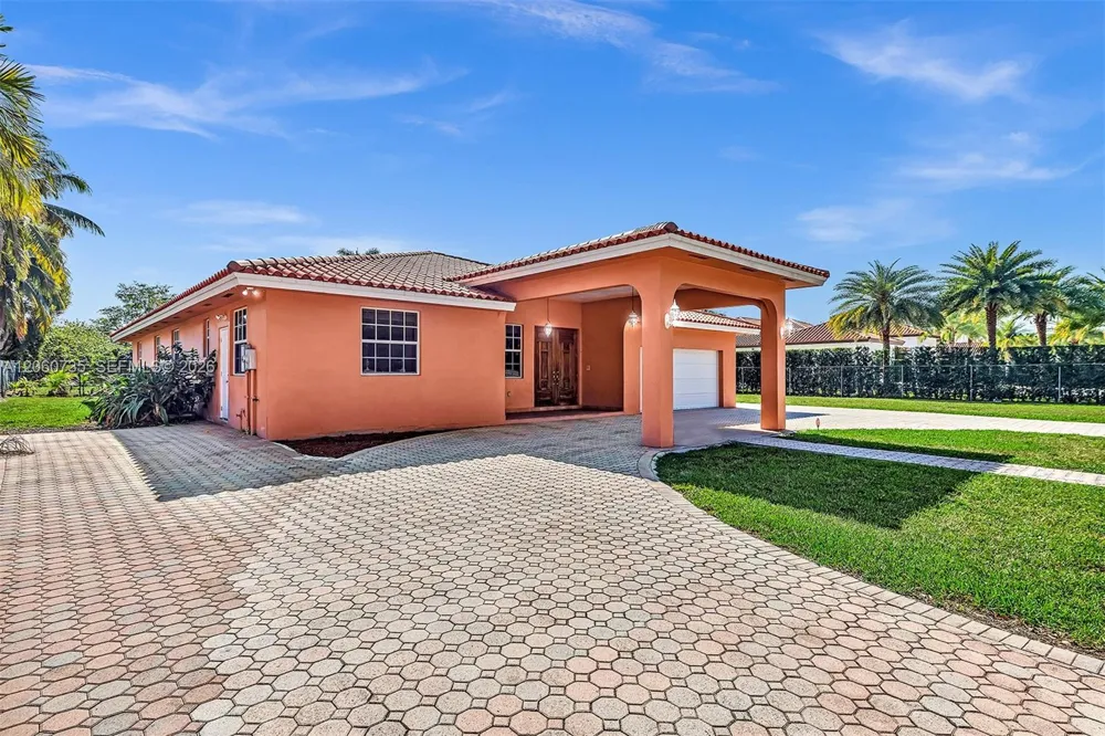 279 NW 119th Ave. Miami, FL 33182