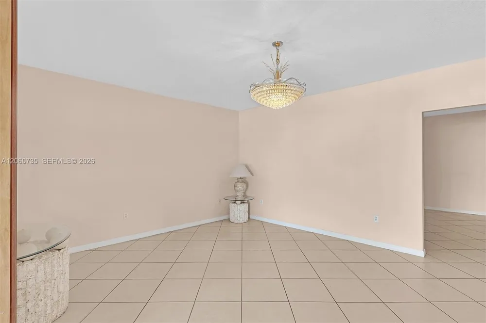 279 NW 119th Ave. Miami, FL 33182