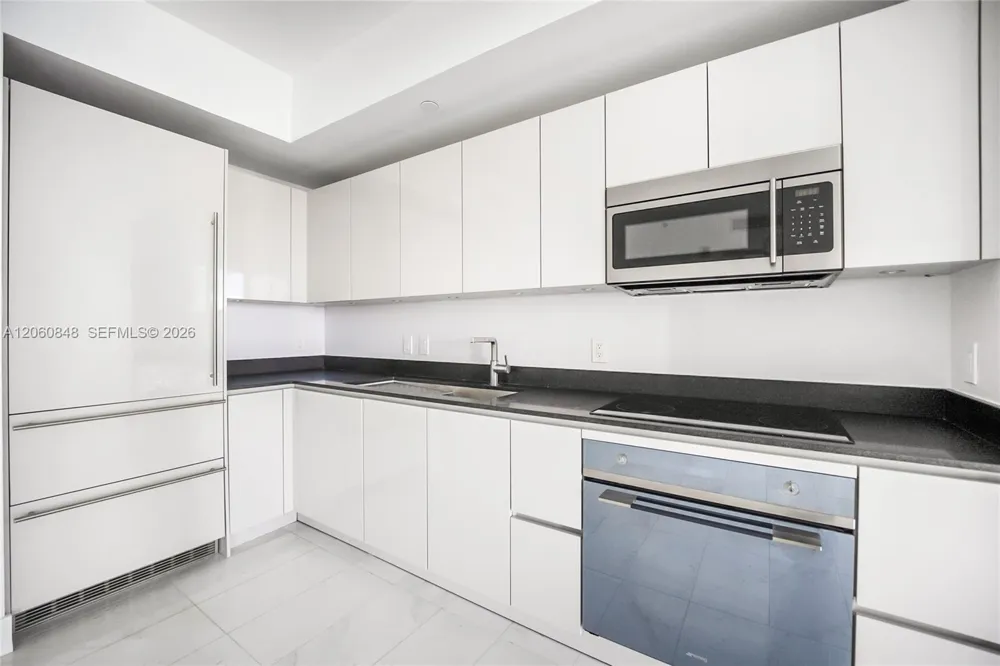 1010 Brickell Ave #2708 Miami, FL 33131