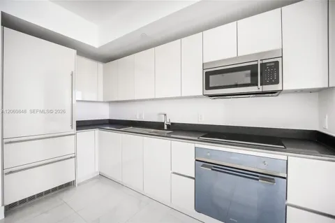 1010 Brickell Ave #2708