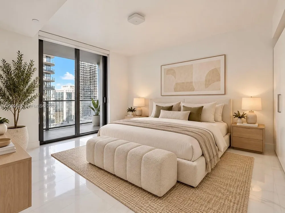1010 Brickell Ave #2708 Miami, FL 33131