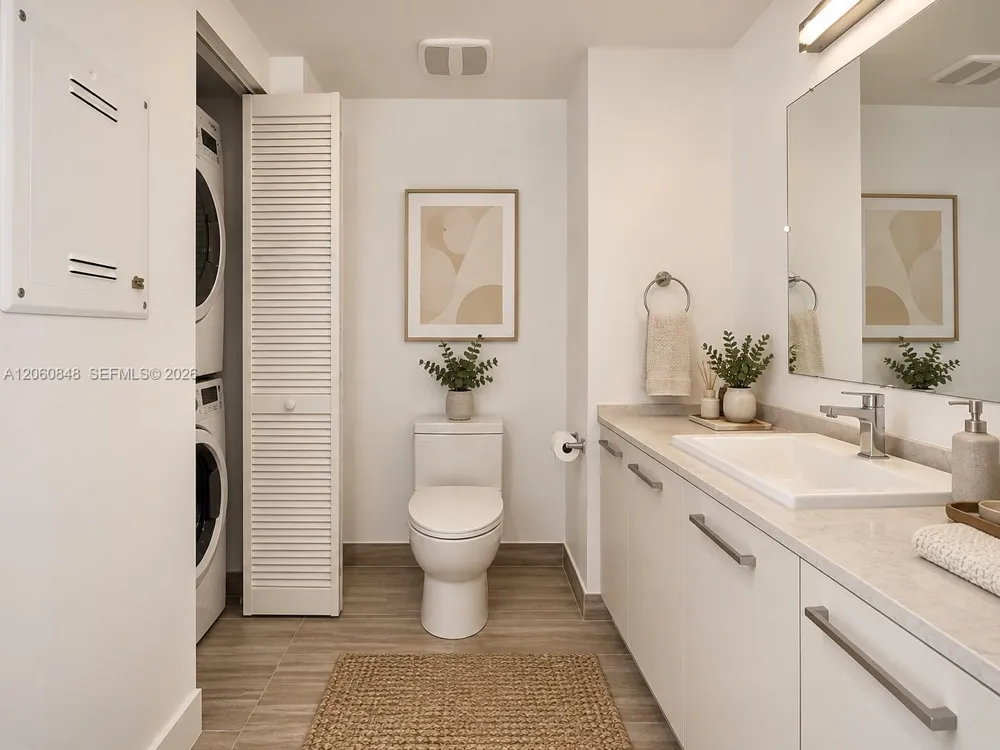 1010 Brickell Ave #2708 Miami, FL 33131