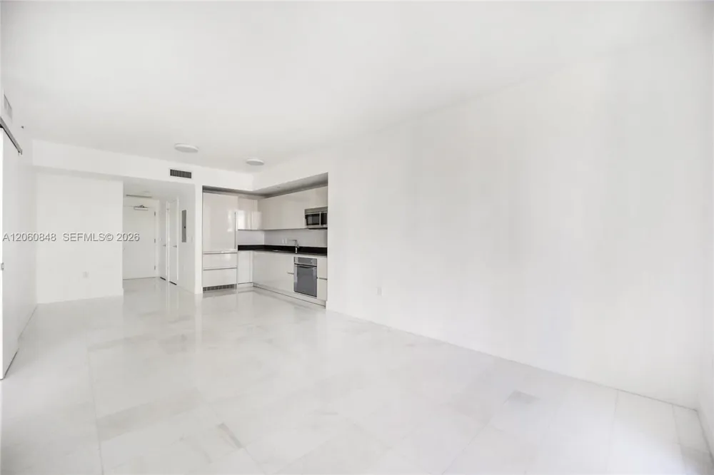 1010 Brickell Ave #2708 Miami, FL 33131