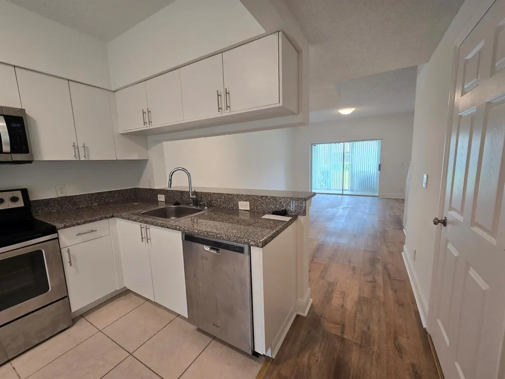 78 Simonton Circle Weston, FL 33326