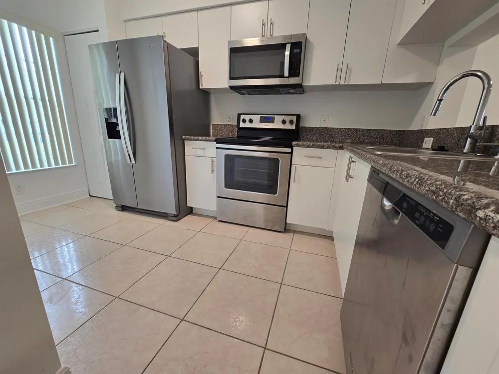 78 Simonton Circle Weston, FL 33326