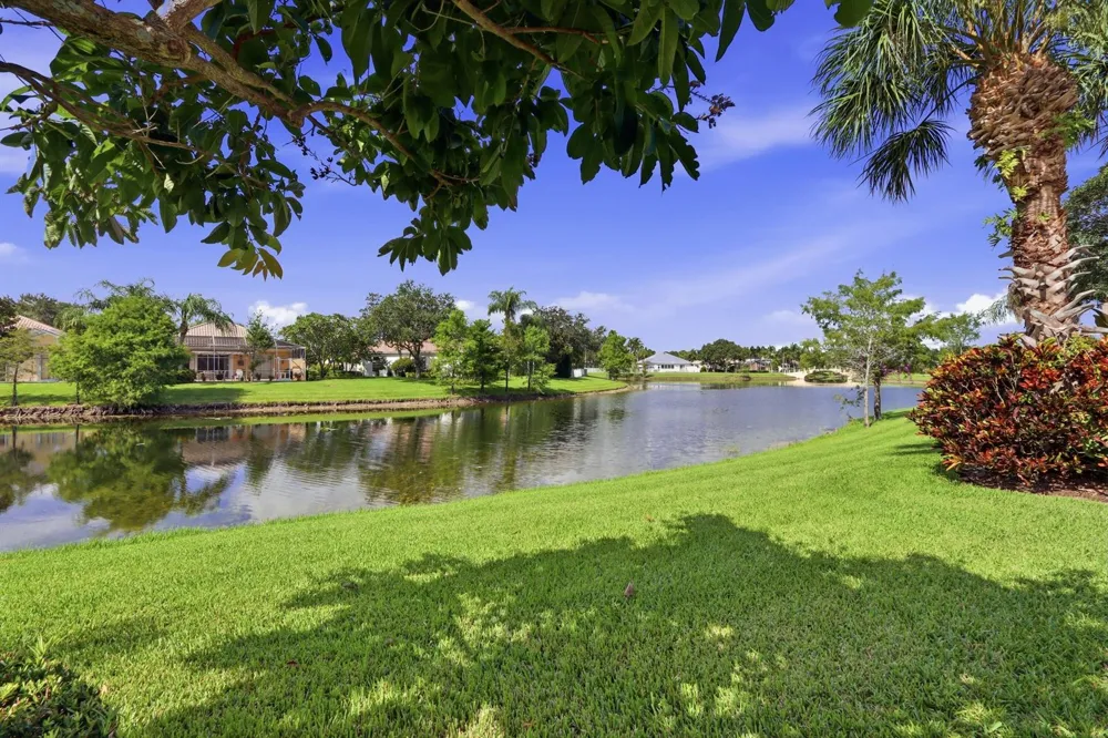 8450 SAINT JOHNS COURT Wellington, FL 33414