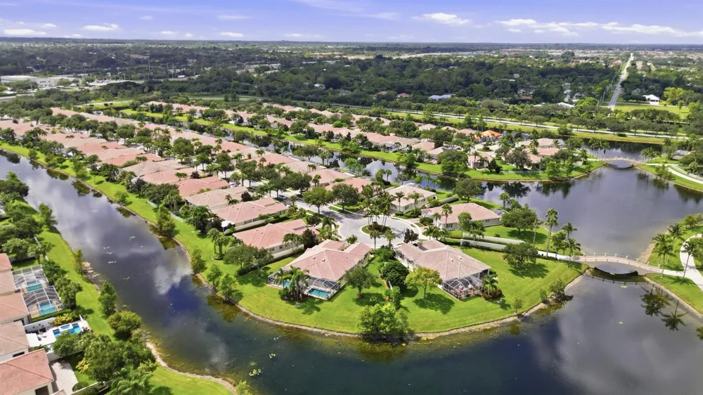 8450 SAINT JOHNS COURT Wellington, FL 33414