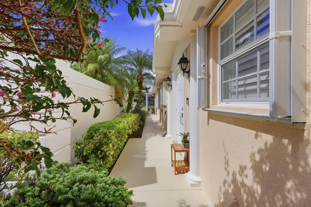 8450 SAINT JOHNS COURT Wellington, FL 33414