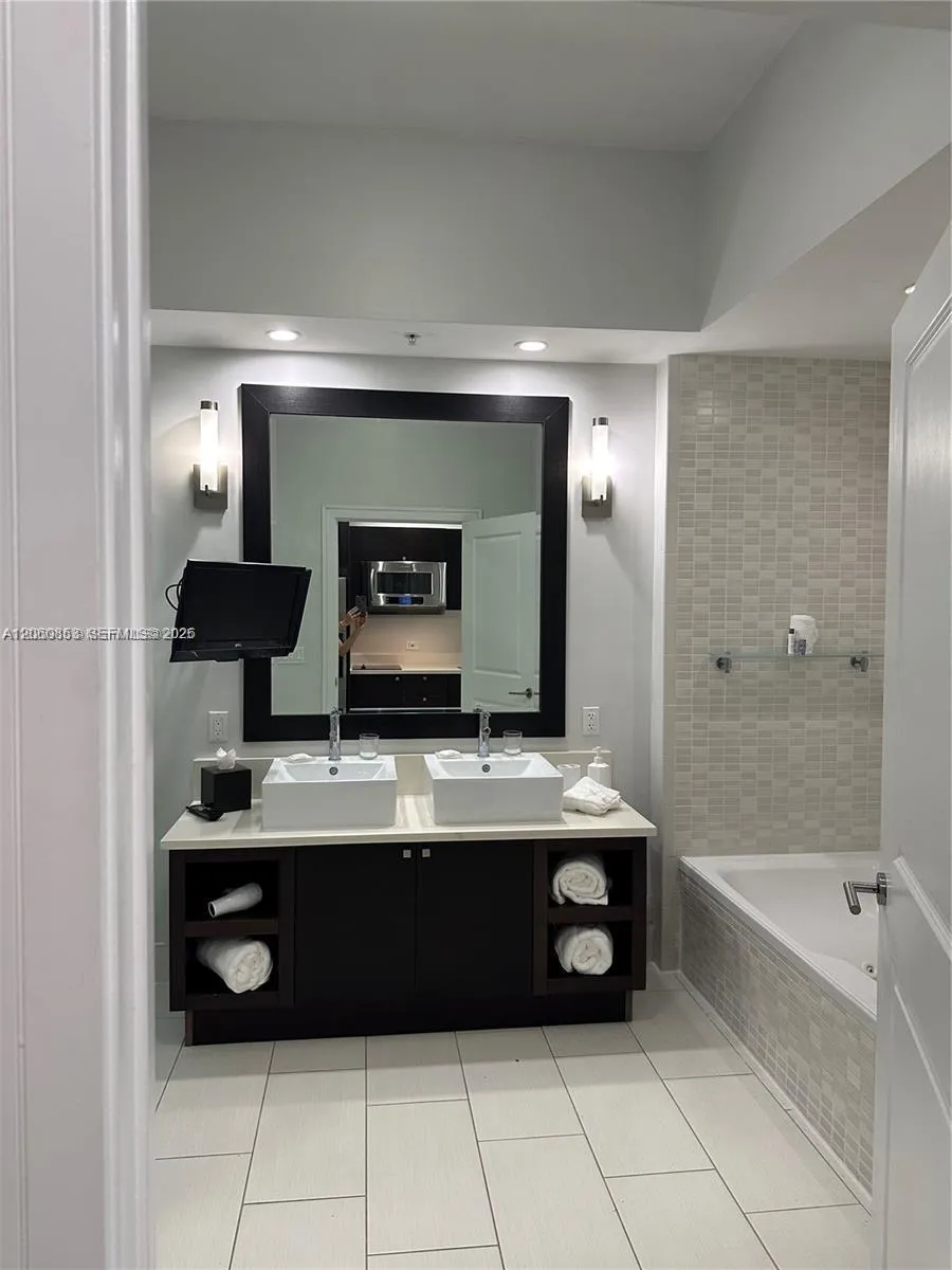 5300 NW 87th #1007 Doral, FL 33178