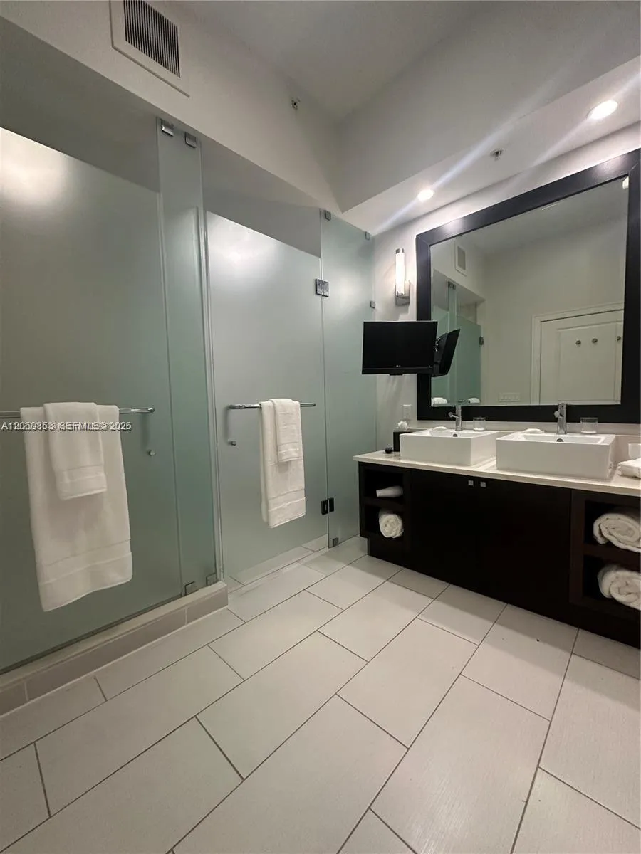 5300 NW 87th #1007 Doral, FL 33178