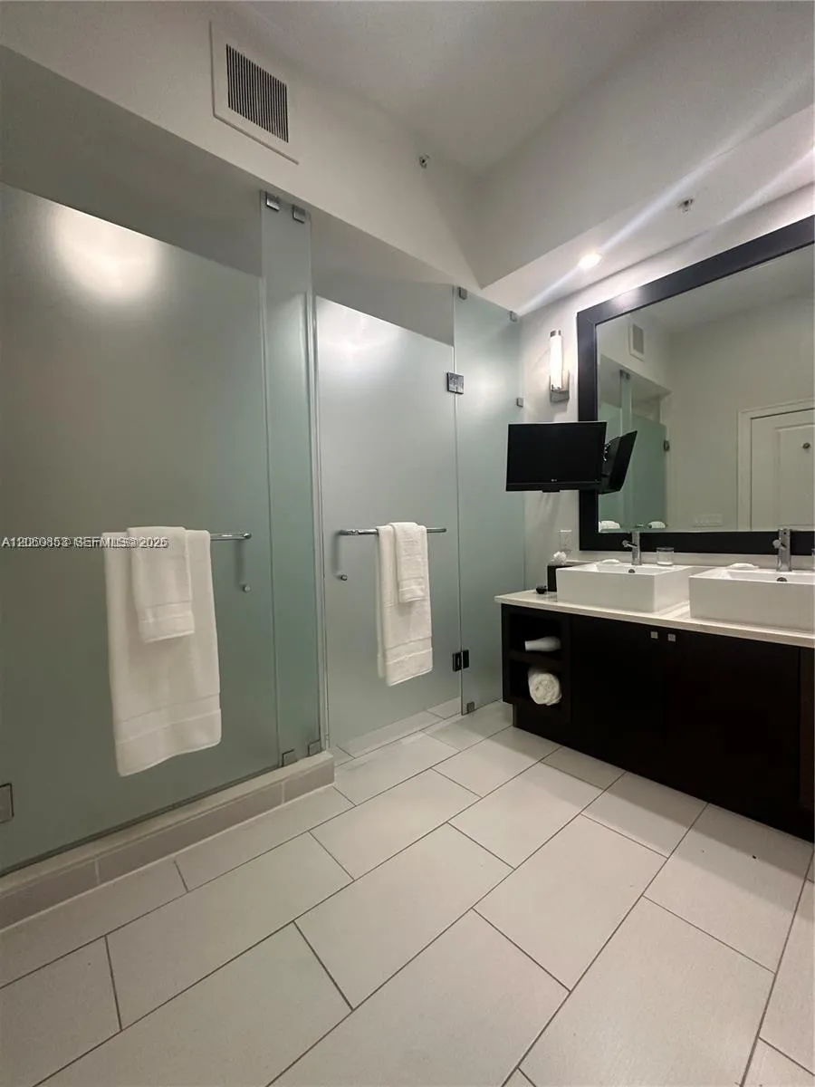 5300 NW 87th #1007 Doral, FL 33178