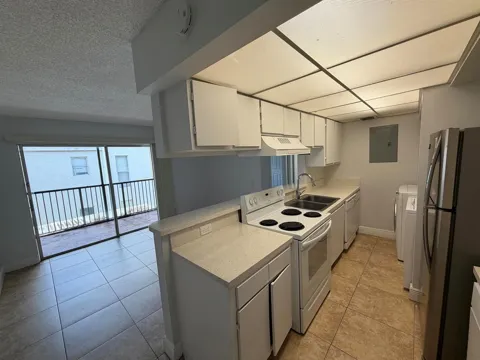 4419 TREEHOUSE LANE #C