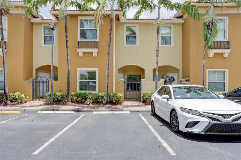 2851 W PROSPECT ROAD #1308 Tamarac, FL 33309