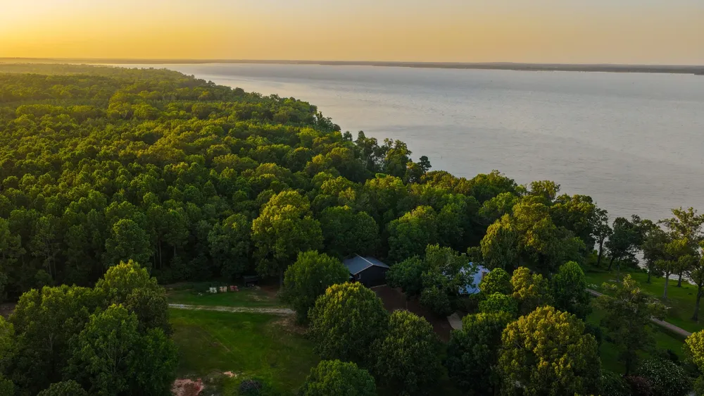 179 County Road 2790 Shelbyville, TX 75973