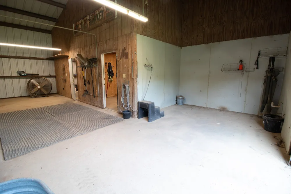 179 County Road 2790 Shelbyville, TX 75973