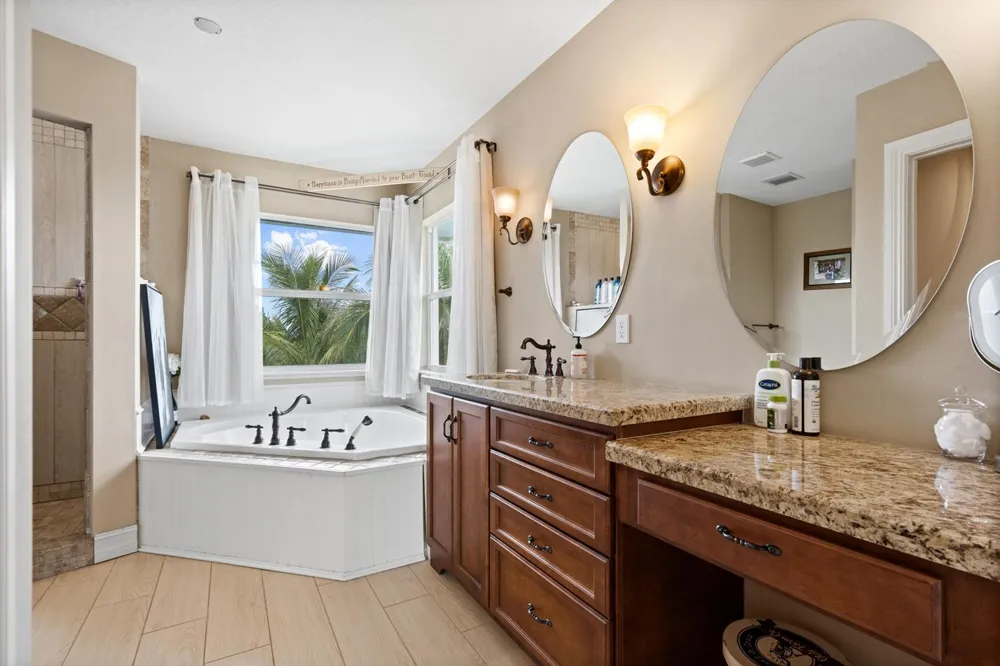 19925 Black Falcon Road Loxahatchee, FL 33470