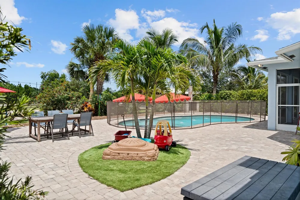 19925 Black Falcon Road Loxahatchee, FL 33470