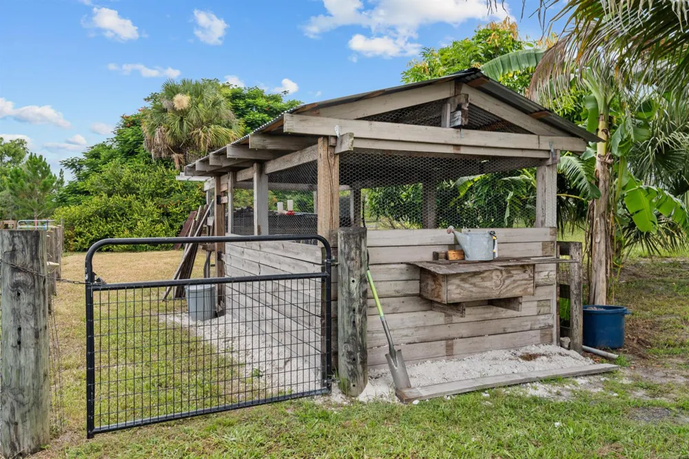 19925 Black Falcon Road Loxahatchee, FL 33470