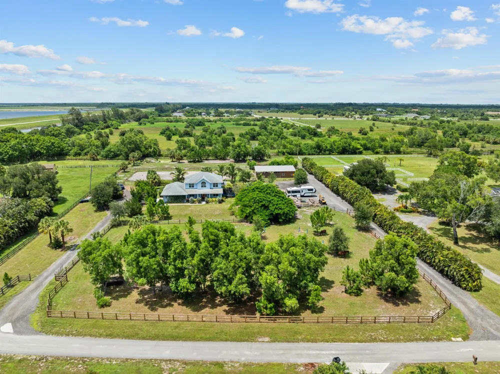 19925 Black Falcon Road Loxahatchee, FL 33470