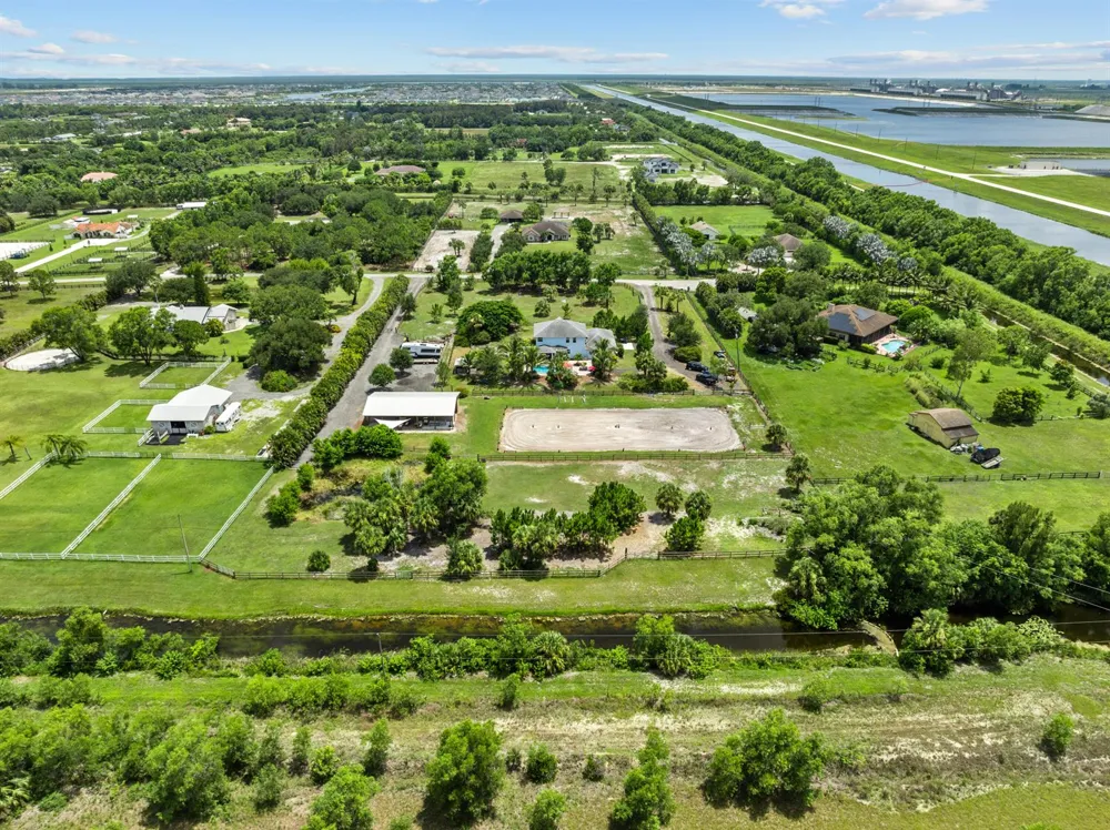 19925 Black Falcon Road Loxahatchee, FL 33470