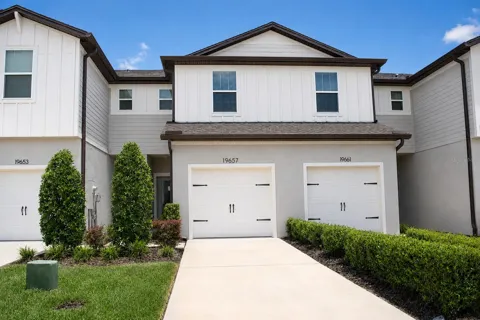 19657 SHADY OAK DRIVE