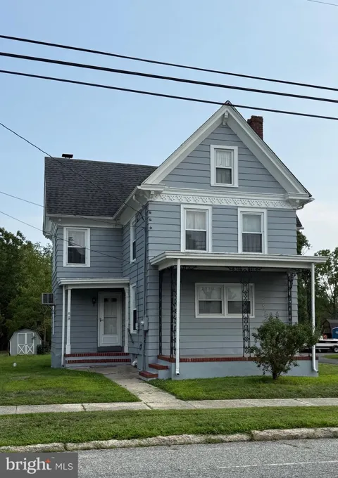 131 MAPLE AVENUE