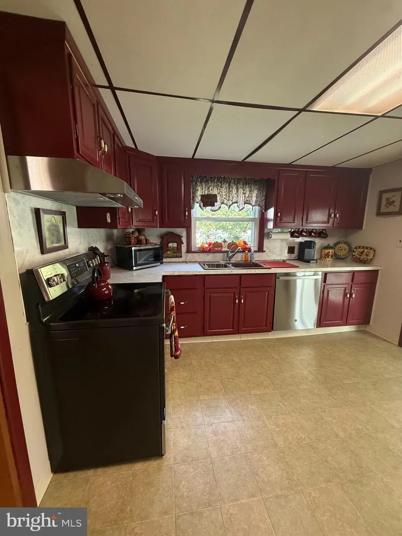 131 MAPLE AVENUE Cedarville, NJ 08311