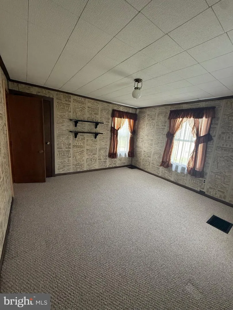 131 MAPLE AVENUE Cedarville, NJ 08311