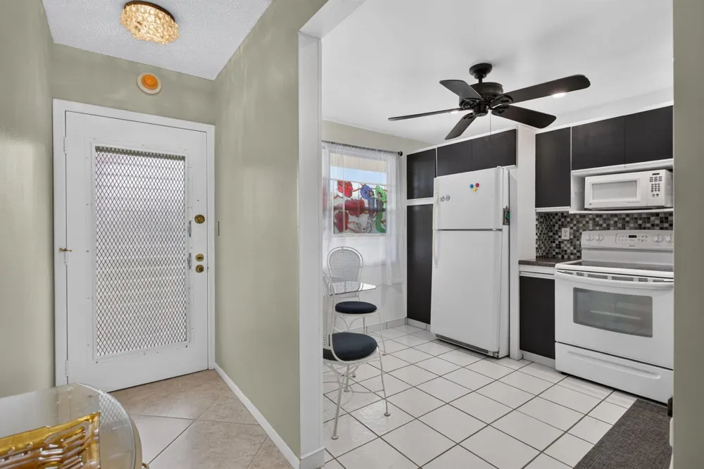2301 LUCAYA LANE #D4 Coconut Creek, FL 33066
