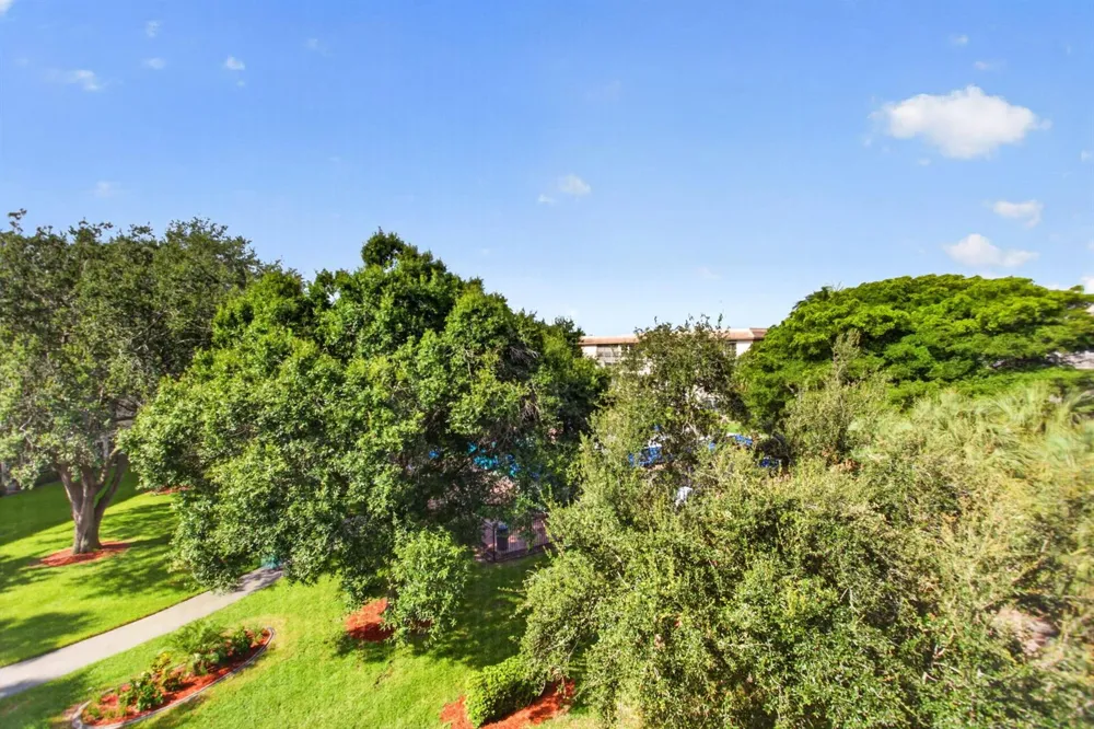 2301 LUCAYA LANE #D4 Coconut Creek, FL 33066