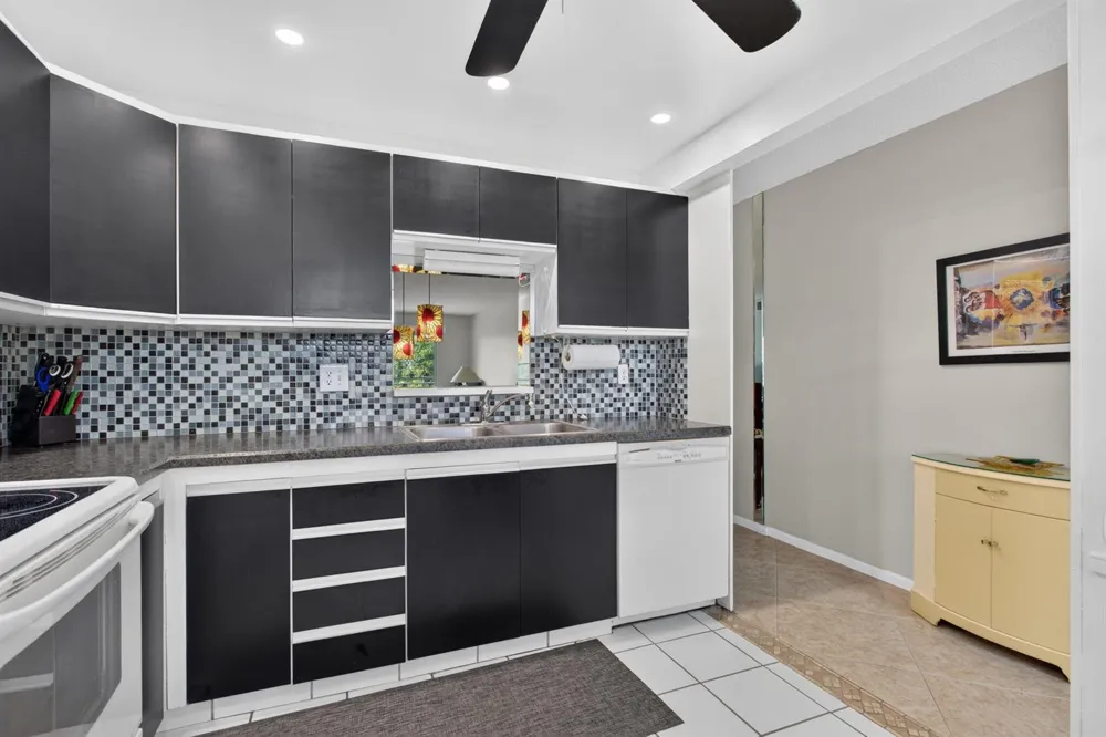 2301 LUCAYA LANE #D4 Coconut Creek, FL 33066
