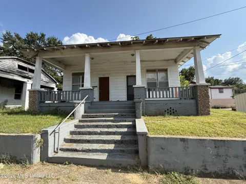 614 Pearl River Avenue