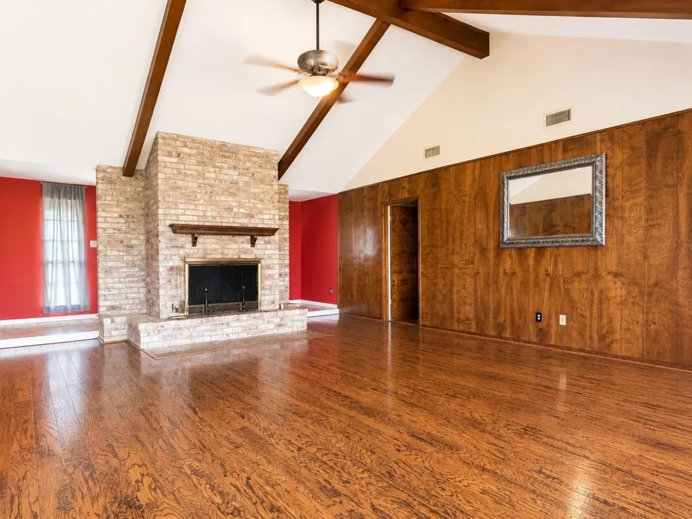 8696 Moravian Drive Sealy, TX 77474