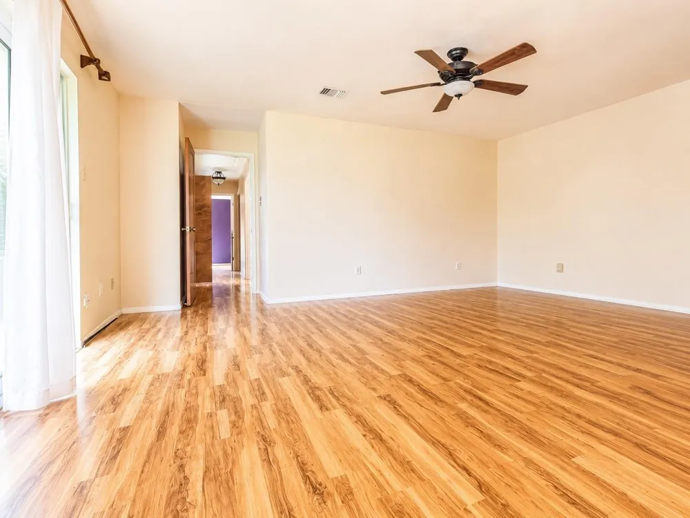 8696 Moravian Drive Sealy, TX 77474