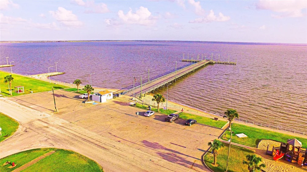 3229 Bay Ridge Drive Palacios, TX 77465