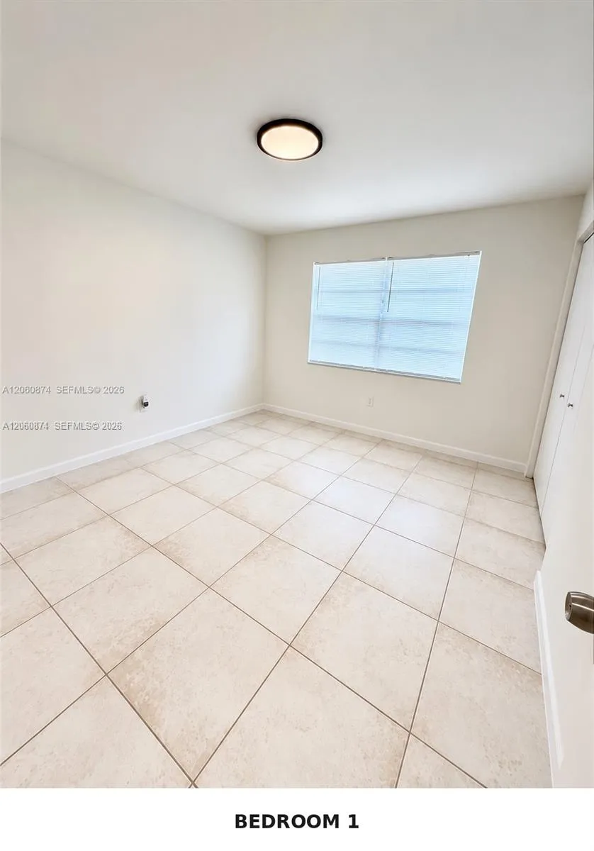 4073 SW 52nd St #s Dania Beach, FL 33314