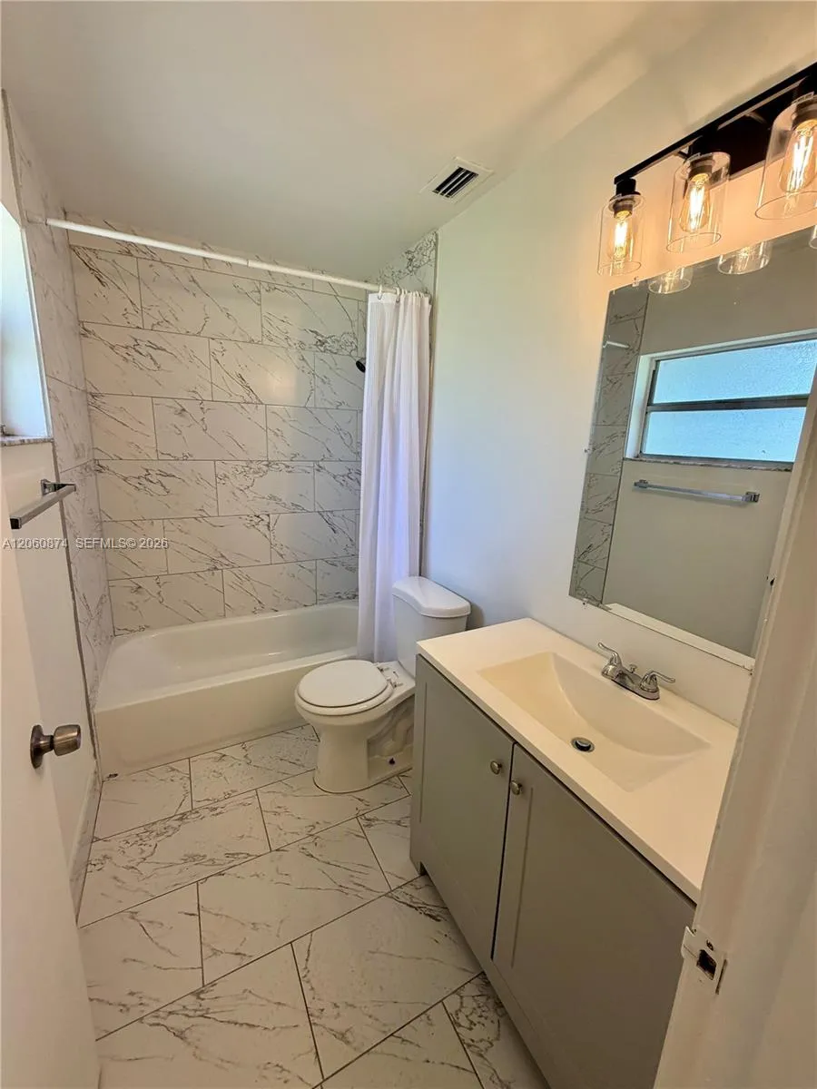 4073 SW 52nd St #s Dania Beach, FL 33314