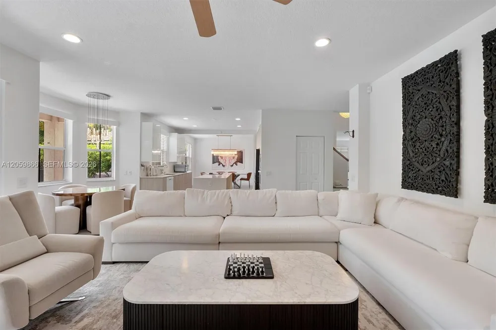 4389 Laurel Ridge Cir Weston, FL 33331