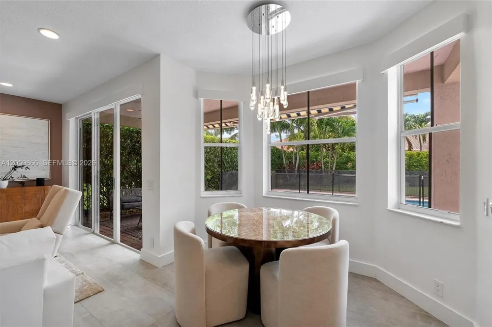 4389 Laurel Ridge Cir Weston, FL 33331
