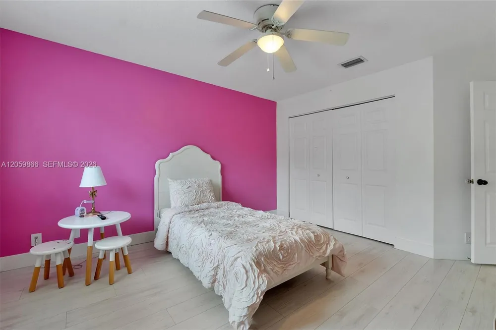 4389 Laurel Ridge Cir Weston, FL 33331